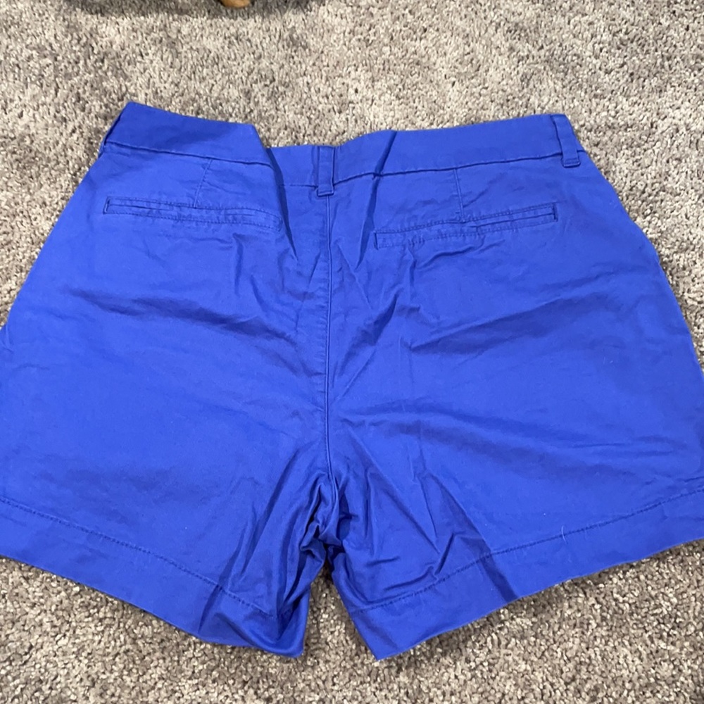 Shorts - Picture 2 of 3